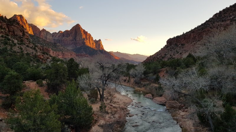 Trekking (senderismo) en Zion Np (Utah, USA)