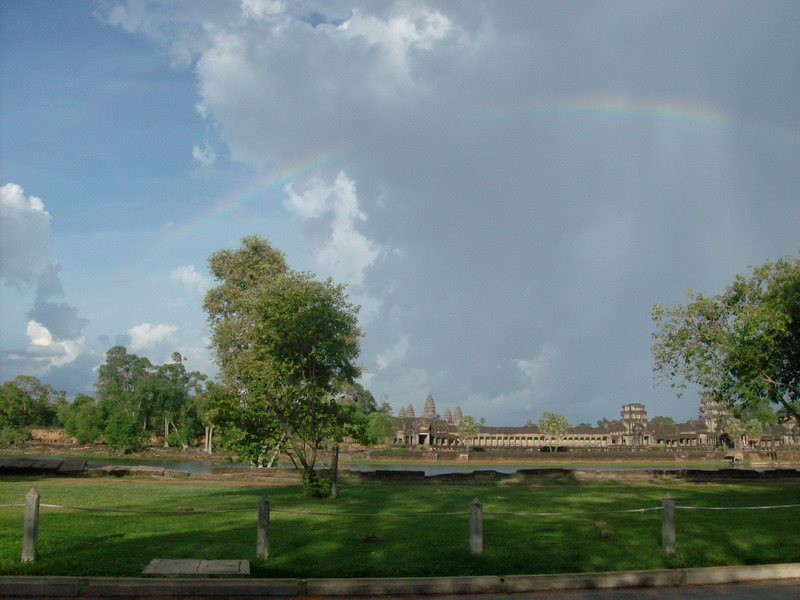 Arco Iris en Angkor Wat, Ver Amanecer o Atardecer En Templos de Angkor - Siem Reap
