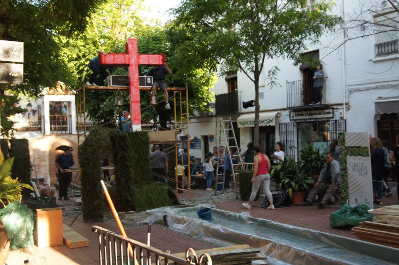 Fiesta de las cruces de Mayo en Granada