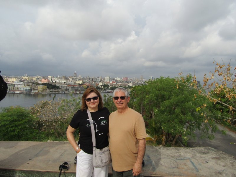 Nosotros cubaneamos - Guías y Alojamiento en la Habana