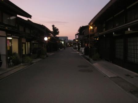 A las 17:30 Takayama estaba desierta. A las 22:00 los restaurantes cerraban., Shirakawago, Hida-no-sato: Aldeas tradicionales en Japón 2