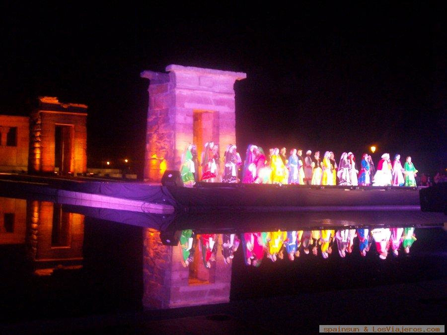 Templo de Debod con agua en el estanque, Templo de Debod y Parque del Oeste - Madrid