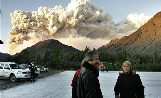 Atención Viajeros a la Patagonia: ¡Volcán en Erupción! 1