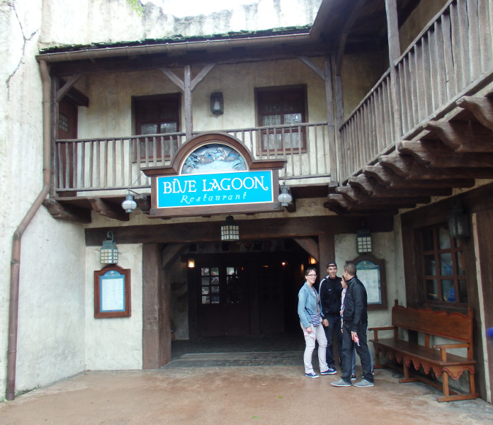 Entrada restaurante Blue Lagoon, Restaurante Blue Lagoon -Piratas del Caribe- Disneyland 1