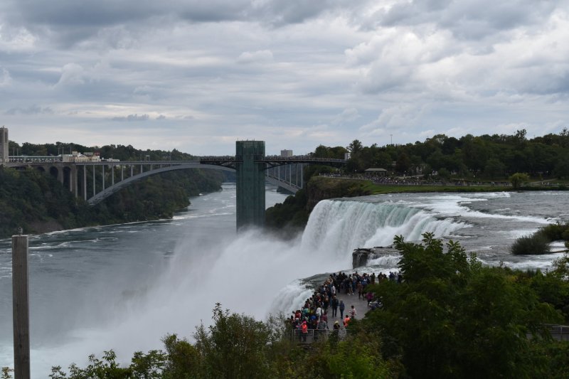 Uno de los muchos miradores en Goan Island, Maid of the Mist:  Niagara Falls desde lado americano USA