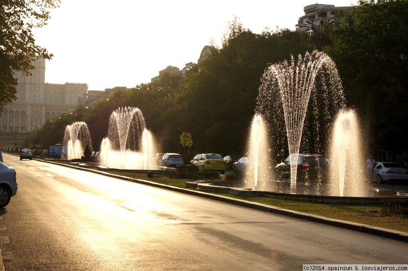 Fuentes en el Bulevardul Unirii - Bucarest - Rumania
Bulevardul Unirii - Bucarest - Romania