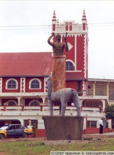 Centro de Kumasi
Centro colonial de la ciudad de Kumasi.
