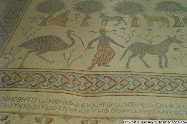 Mosaicos romanos - Monte Nebo
Bonitos mosaicos romanos de influencia bizantina en el monte Nebo.
