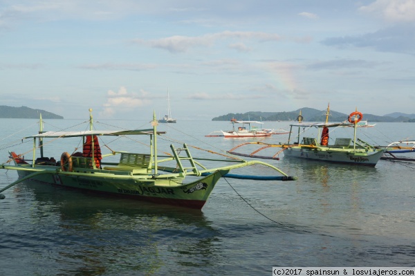 Barcos en la Bahia de Port Barton, Palawan
Los típicos barcos filipinos en la Bahia de Port Barton, Palawan
