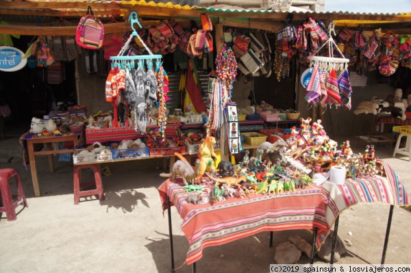 Mercado de Artesanía de Colchani, Uyuni, Potosí
El colorista mercado de Artesanía de Colchani, un pueblo cerca de Uyuni.
