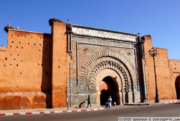 Bab Ighli - Puerta de la Kasbah de Marrakech
Una de las puertas de la ciudad amurallada, la de Bab Ighli. Por cierto, con unas cuantas cigüeñas.
