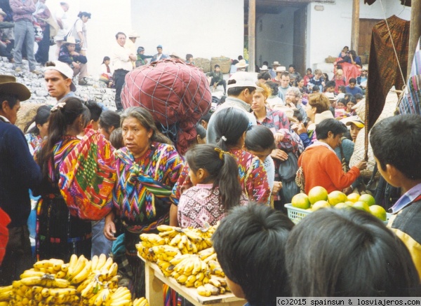 Mercado de Chichicastenango
Creo que el mercado de Chichicastenango debe ser el mas famoso de Guatemala, tanto por la gente nativa, como por los foraneos.
