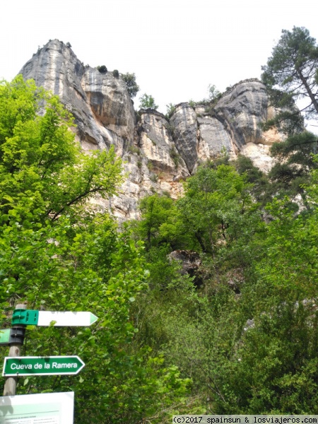 Hoces de Beteta - Serranía de Cuenca
Sendero de la Fuente de los tilos y Cueva de la Ramera, en el impresionante paraje de las Hoces de Beteta
