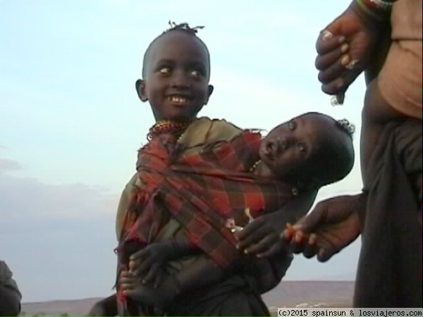 Niños de la tribu Turkana en Loyangalani - Lago Turkana
Niños de la tribu Turkana en Loyangalani a orillas del Lago Turkana
