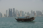 Barco tradicional y el Skyline de Doha al fondo
Qatar, Doha, City, skyline