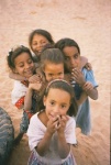 Los niños viene a despedirse
Fotos Antiguas, Campamentos Saharauis, Argelia