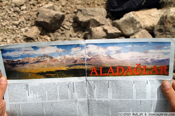 Mapa de la zona del Aladaglar
El Aladaglar es la zona del Monte Taurus donde se concentran los picos mas altos (Demirkazik, Emler) asi como la planície de los 7 lagos (Yedigöller)
