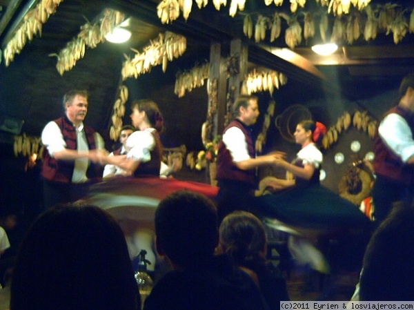 Baile Hungaro
Aqui es donde me dieron para beber de un sorbo el miguelito ese famoso, de los demas no me acuerdo jaja
