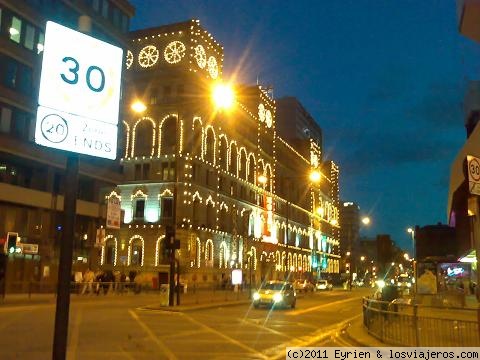 Manchester
La arteria principal de Manchester de noche
