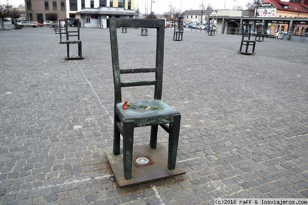 Plaza de los Héroes del Gueto en Cracovia
Plac Bohaterów Getta w Krakowie
