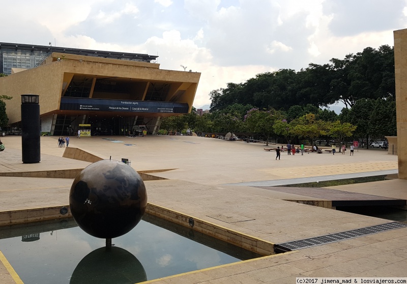 Colombia, 15 días por este precioso país. Marzo 2017 - Blogs de Colombia - Día 3: Medellín Visita ciudad (3)