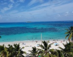 Preciosa vista desde la habitación del mar de los siete colores y Johny Cay