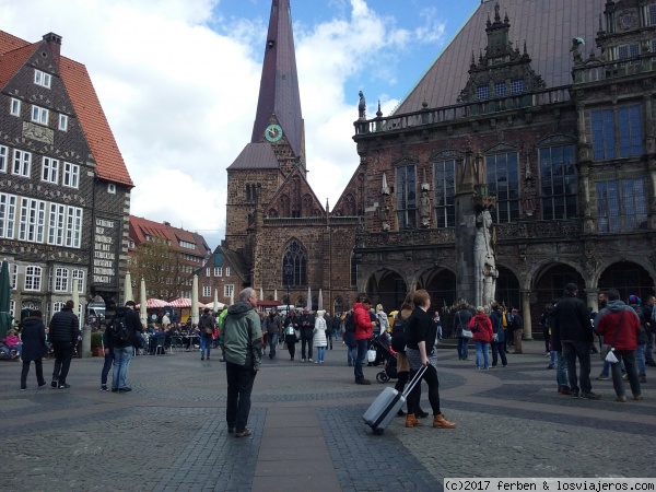 Plaza del Ayuntamiento en Bremen
Plaza del Ayuntamiento en Bremen
