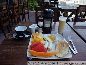 Desayuno en El Nido, Palawan
Desayuno típico al lado de la playa en El Nido, isla de Palawan.
