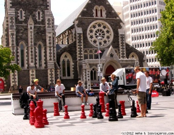Jugando al ajedrez
plaza de Christchurch, antes de los terremotos que destrozaron la ciudad
