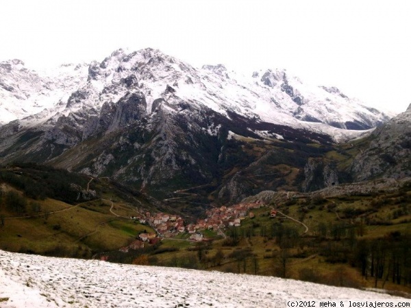Vista de Sotres
Sotres, pueblecito asturiano en un entorno idílico, en los Picos de Europa

