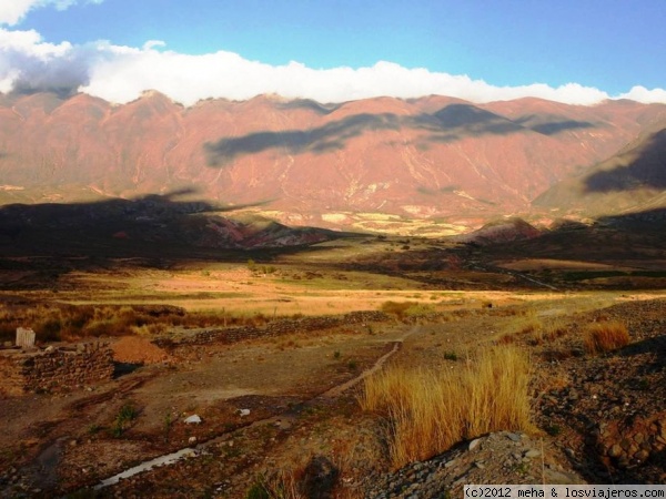 La Poma al atardecer (Salta)
La Poma, pequeño pueblecito en los valles calchaquíes de Salta, con un entorno preciso
