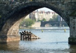 Praga: bajo el puente Carlos
Praga