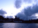 Anocheciendo en el puerto de Amsterdam