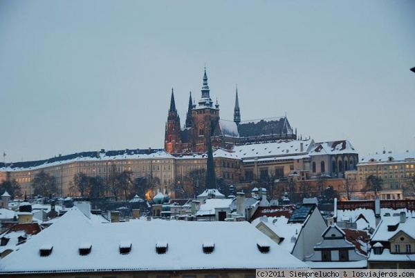 El Castillo de Praga
El Castillo con todo su encanto. Praga bajo la nieve es increiblemente bonito.
