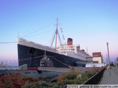 Queen Mary
El mitico transatlantico Queen Mary reconvertido en Hotel y anclado en el puerto de Long Beach en Los Angeles, California-USA
