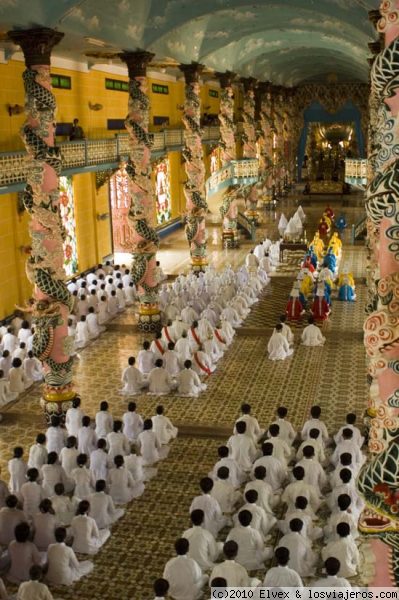 Templo Caodista (Tay Ninh)
Sede de la religión caodista, mezcla local de budismo, taoismo, catolicismo e islam.
