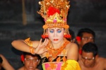 La princesa Sita en la danza de Kechak
Bali danzas kechak bailarinas