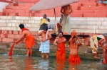 ABLUCIONES EN EL GANGES - VARANASI