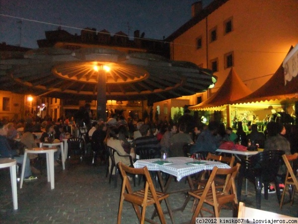 Plaza del Paragüas (Oviedo)
Con un concierto durante las fiestas de San Mateo de Oviedo
