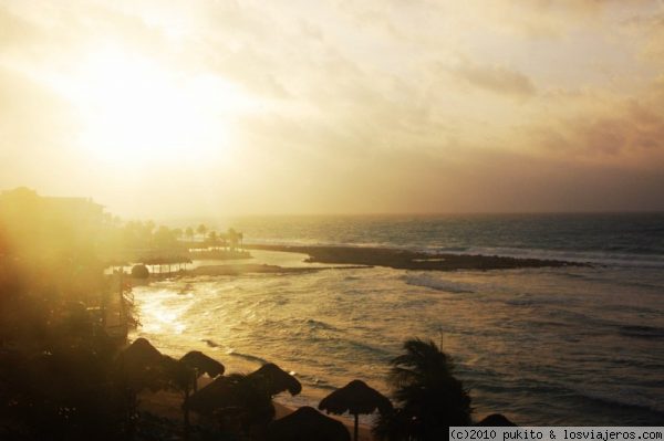 amanecer en mexico
amanece en el yukatan riviera beach
