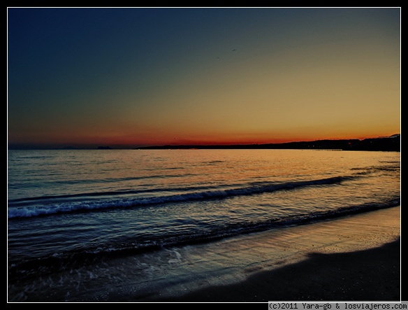 Mar en calma en Estepona (Malaga)
Esa tarde la cadencia de las olas era perfecta
