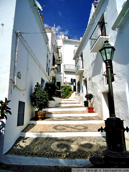 Frigiliana pueblo tipico de Malaga
Callejuela del casco antiguo morisco
