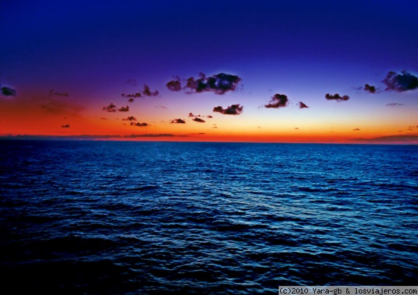 Cielo y mar
Atardecer en pleno Oceano Atlantico
