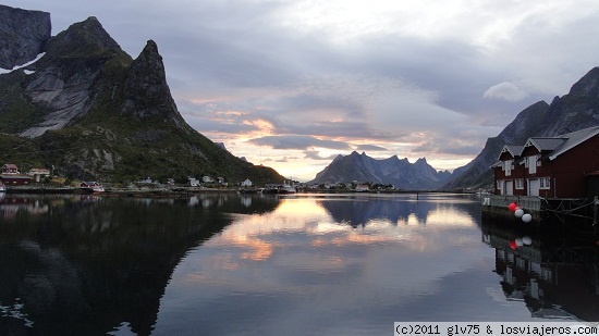 Atardecer en Reine
Pueblo pesquero de Reine en las Islas Lofoten
