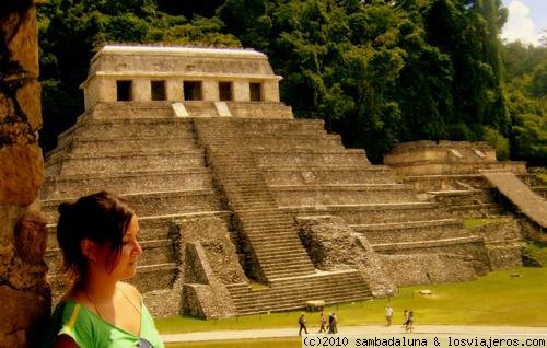 Ruinas Mayas de Palenque
México es, hasta el momento, el país que más me ha enamorado. Y una de las cosas que influyen en eso es la historia de los mayas y sus ruinas impactantes...
