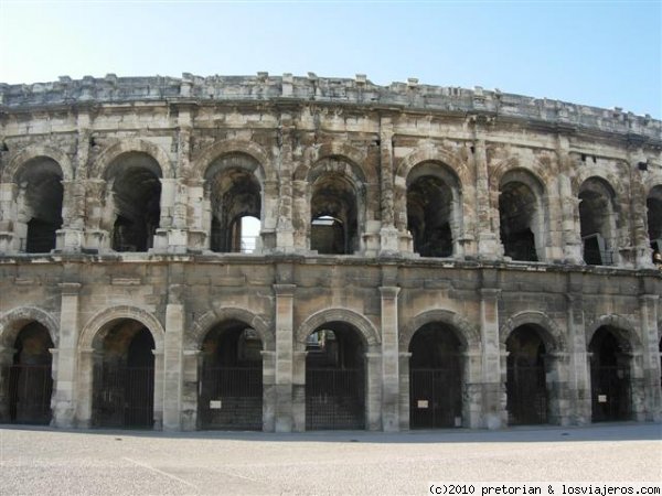 Teatro romano de Nîmes
Frontal del teatro romano de Nîmes. El segundo más grande y mejor conservado del mundo.

