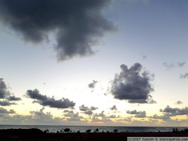 Lighthouse Beach Paphos
Anochecer en la playa Lighthouse Beach de Paphos
