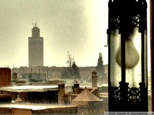 Marrakech
La Koutoubia de Marrakech vista desde el zoco durante una lluvia torrencial
