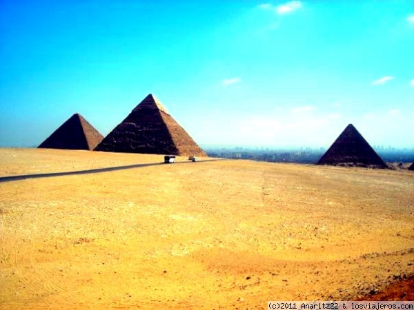 Las Piramides de Egipto
Las Piramides de Egipto
