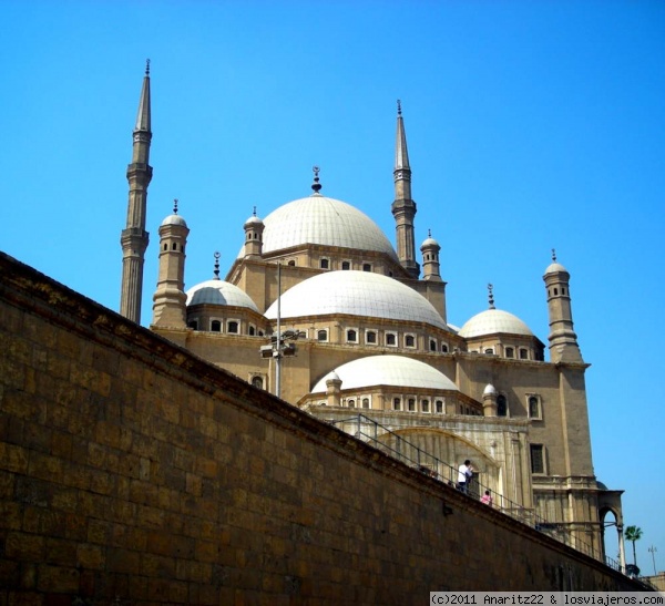 Mezquita Muhamad Alí
Vista de Mezquita Muhamad Alí también es conocida como la mezquita de alabastro dentro de la ciudadela.
Construída en honor a Muhamad Alí entre los años 1830 y 1848
